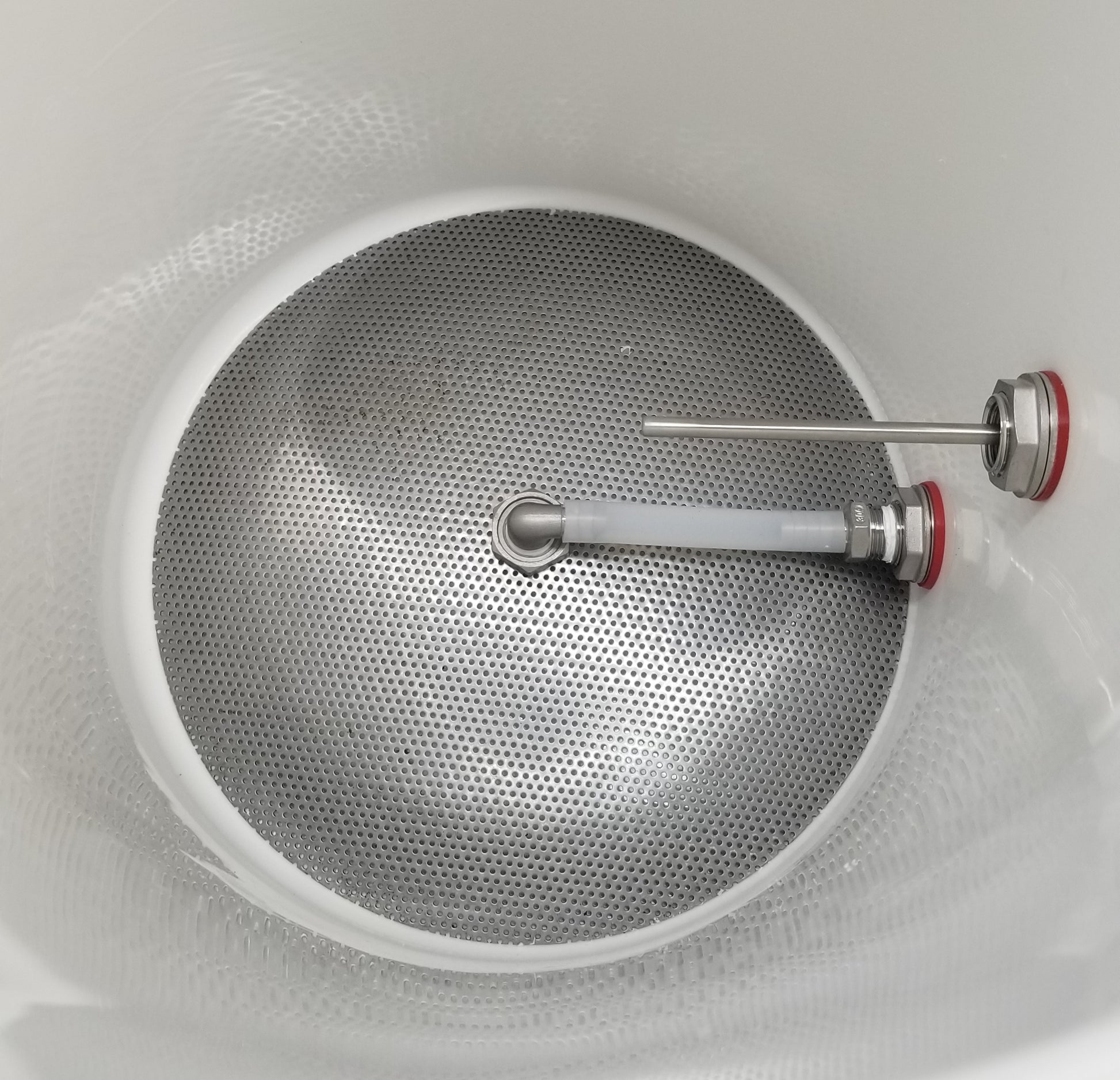 10 Gallon Complete Cooler Mash Tun Inside View